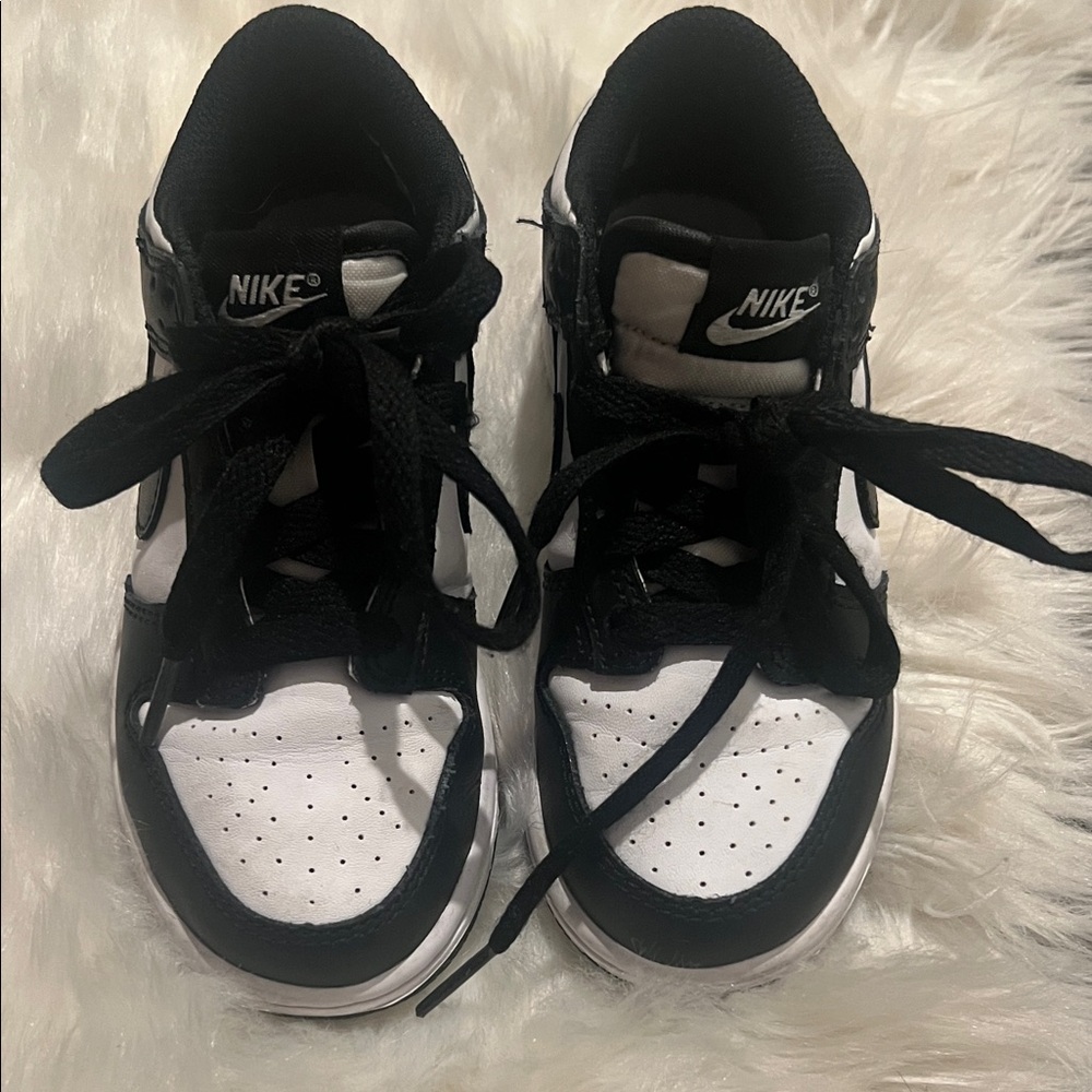 Nike Kids Dunks Black and White Sneakers